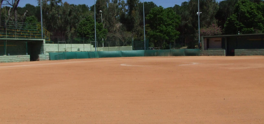 Softball (Nuoro): terra rossa dopo diserbo totale e livellamento